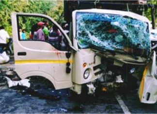 ਕਾਰ-ਟੈਂਪੂ ਦੀ ਟੱਕਰ ‘ਚ 4 ਮਜ਼ਦੂਰਾਂ ਦੀ ਮੌਤ, ਇਕ ਦਰਜਨ ਜ਼ਖਮੀ