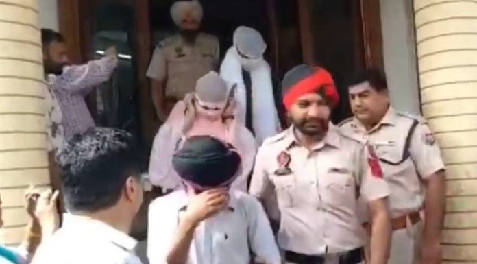 ਬਟਾਲਾ ਪੁਲਿਸ ਨੇ ਹੋਟਲ ‘ਚੋਂ ਇਤਰਾਜ਼ਯੋਗ ਹਾਲਤ ‘ਚ ਫੜੇ 8 ਜੋੜੇ