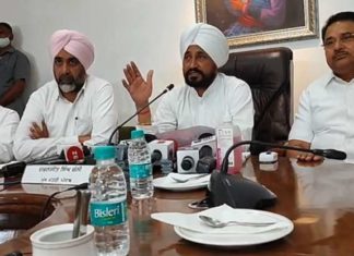 ਸ਼ਹਿਰਾਂ ‘ਚ ਪਾਣੀ ਦੇ ਪੁਰਾਣੇ ਬਕਾਏ ਬਿੱਲ ਮੁਆਫ਼, ਚੰਨੀ ਸਰਕਾਰ ਨੇ 700 ਕਰੋੜ ਦੇ ਬਕਾਏ ‘ਤੇ ਮਾਰੀ ਲੀਕ, ਪੜ੍ਹੋ ਕੈਬਨਿਟ ਮੀਟਿੰਗ ‘ਚ ਹੋਰ ਕੀ-ਕੀ ਲਏ ਫੈਸਲੇ