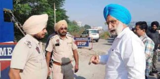 ਡਿਪਟੀ CM ਰੰਧਾਵਾ ਦਾ ਫਿਲੌਰ ‘ਚ ਨਾਕੇ ‘ਤੇ ਛਾਪਾ, ਪੁਲਿਸ ਮੁਲਾਜ਼ਮ ਕਮਰੇ ‘ਚ ਫਰਮਾ ਰਹੇ ਸਨ ਆਰਾਮ, 3 ਸਸਪੈਂਡ