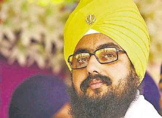 Video : ਰੁਮਾਲਿਆਂ ਵਾਲੇ ਸੋਚ-ਸਮਝ ਕੇ ਗੁਰਦੁਆਰੇ ਜਾਣ, ਕਿਤੇ ਬੇਅਦਬੀ ਦੇ ਨਾਂ ‘ਤੇ ਲੋਕ ਦੁਸ਼ਮਣੀ ਨਾ ਕੱਢ ਲੈਣ : ਢੱਡਰੀਆਂਵਾਲੇ