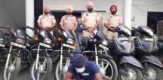 ਗੁਰਦਾਸਪੁਰ ਪੁਲਿਸ ਲਾਈਨ ਦਾ ਸਫਾਈ ਕਰਮਚਾਰੀ ਨਿਕਲਿਆ ਚੋਰ, 8 ਮੋਟਰਸਾਈਕਲ ਕੀਤੇ ਚੋਰੀ, ਚੜ੍ਹਿਆ ਪੁਲਿਸ ਹੱਥੇ