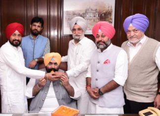 ਕੁਸ਼ਲਦੀਪ ਸਿੰਘ ਢਿੱਲੋਂ ਨੇ ਮੁੱਖ ਮੰਤਰੀ ਤੇ ਉਪ ਮੁੱਖ ਮੰਤਰੀ ਦੀ ਹਾਜ਼ਰੀ ਵਿੱਚ ਮਾਰਕਫੈਡ ਦੇ ਚੇਅਰਮੈਨ ਦਾ ਅਹੁਦਾ ਸੰਭਾਲਿਆ