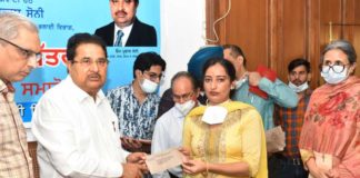 ਓ.ਪੀ. ਸੋਨੀ ਨੇ ਸ਼ਹੀਦ ਕਿਸਾਨ ਦੀ ਧੀ ਸਮੇਤ 30 ਸਟਾਫ਼ ਨਰਸਾਂ ਨੂੰ ਸੌਂਪੇ ਨਿਯੁਕਤੀ ਪੱਤਰ