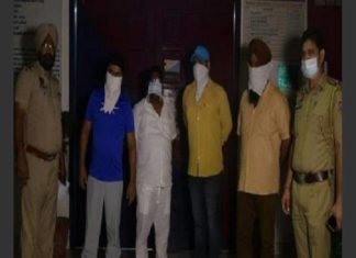 ਜਲੰਧਰ : ਹੋਟਲ ‘ਚ ਜੂਆ ਖੇਡ ਰਹੇ ਸੀ ਸ਼ਹਿਰ ਦੇ ਨਾਮੀ ਲੋਕ, ਪੁਲਿਸ ਨੇ ਰੇਡ ਕਰਕੇ 4 ਨੂੰ ਕੀਤਾ ਗ੍ਰਿਫਤਾਰ