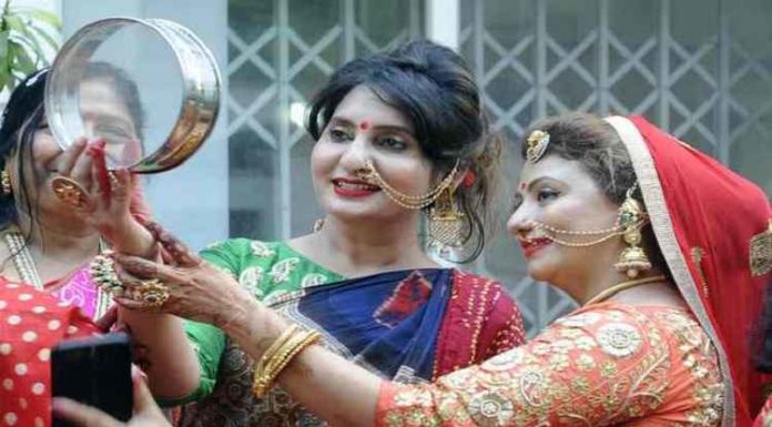 ਕਰਵਾ ਚੌਥ ਦੇ ਦਿਨ ਦਿੱਲੀ, ਲੁਧਿਆਣਾ ਤੇ ਚੰਡੀਗੜ੍ਹ ਸਮੇਤ ਇਨ੍ਹਾਂ ਸ਼ਹਿਰਾਂ ‘ਚ ਜਾਣੋ ਚੰਦ ਨਿਕਲਣ ਦਾ ਸਮਾਂ