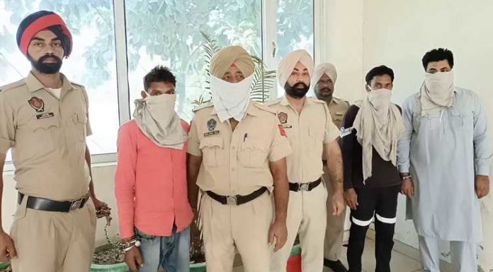 ਪਿੰਡ ਦੇ ਹੀ 3 ਮੁੰਡਿਆਂ ਨੇ ਦੁਬਈ ਤੋਂ ਫੋਨ ਕਰਵਾ ਕੇ ਲੇਡੀ ਡਾਕਟਰ ਤੋਂ ਮੰਗੇ 50 ਲੱਖ, ਫੜੇ ਗਏ ਤਾਂ ਕਹਿੰਦੇ- ਮਨ ‘ਚ ਲਾਲਚ ਆ ਗਿਆ ਸੀ