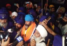 ਮਹਾਪੰਚਾਇਤ ‘ਚ ਹੋਵੇਗਾ ਫੈਸਲਾ- ਨਿਹੰਗ ਕਿਸਾਨ ਅੰਦੋਲਨ ‘ਚ ਰਹਿਣਗੇ ਜਾਂ ਨਹੀਂ, ਤੁਹਾਡੀ ਕੀ ਰਾਇ ਹੈ?