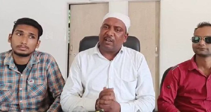 ਨੀਟੂ ਸ਼ਟਰਾਂ ਵਾਲਾ ਪੁੱਜਾ ਸ੍ਰੀ ਅਨੰਪੁਰ ਸਾਹਿਬ, 2022 ਦੀਆਂ ਚੋਣਾਂ ਲੜਨ ਦਾ ਕੀਤਾ ਐਲਾਨ, ਕਿਹਾ- ਸਿੱਧੂ ਮੂਸੇ ਵਾਲਾ ਮੇਰੀ ਕਾਪੀ ਕਰਦਾ