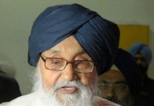 ਅਕਾਲੀ ਦਲ ਦੇ ਦੋਹਰੇ ਸੰਵਿਧਾਨ ਦਾ ਮਾਮਲਾ, ਸਾਬਕਾ ਮੁੱਖ ਮੰਤਰੀ ਪ੍ਰਕਾਸ਼ ਸਿੰਘ ਬਾਦਲ ਨੂੰ ਹੁਸ਼ਿਆਰਪੁਰ ਅਦਾਲਤ ‘ਚ ਪੇਸ਼ ਹੋਣ ਦੇ ਹੁਕਮ