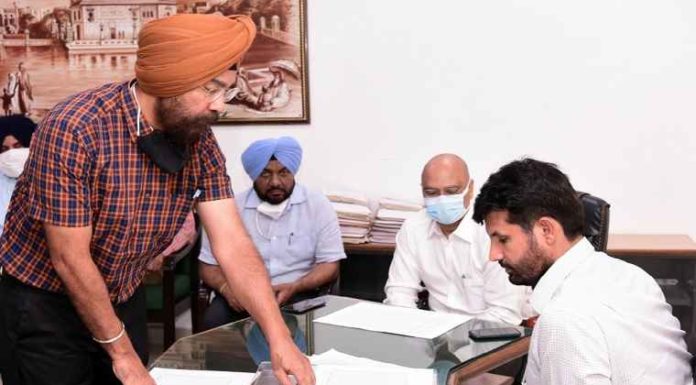 ਟਰਾਂਸਪੋਰਟ ਮੰਤਰੀ ਵੱਲੋਂ ਪ੍ਰਾਈਵੇਟ ਬੱਸਾਂ ‘ਚ ਵੀ ਵਾਹਨ ਟ੍ਰੈਕਿੰਗ ਸਿਸਟਮ ਲਾਉਣ ਦਾ ਐਲਾਨ, ਹੁਣ ਤੱਕ ਪਨਬਸ/ਪੰਜਾਬ ਰੋਡਵੇਜ਼ ਦੀਆਂ 1450 ਬੱਸਾਂ ਵਿੱਚ ਲਾਇਆ ਜਾ ਚੁੱਕਾ ਹੈ ਇਹ ਸਿਸਟਮ