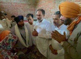 ਸਿੱਧੂ ਸਣੇ ਪੰਜਾਬ ਕਾਂਗਰਸ ਦਾ ਵਫਦ ਪੁੱਜਾ ਲਖੀਮਪੁਰ, ਪੀੜਤ ਪਰਿਵਾਰ ਨਾਲ ਕੀਤੀ ਮੁਲਾਕਾਤ