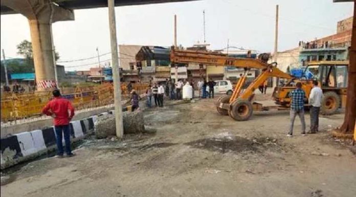 ਦਿੱਲੀ-ਗਾਜ਼ੀਪੁਰ ਤੇ ਟਿੱਕਰੀ ਬਾਰਡਰ ਨੂੰ ਖੋਲ੍ਹ ਰਹੀ ਹੈ ਪੁਲਿਸ, ਪੜ੍ਹੋ ਕੀ ਹੈ ਕਾਰਨ