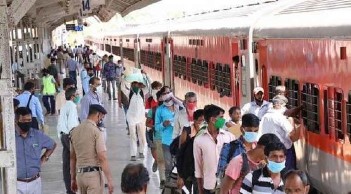 ਤਿਉਹਾਰੀ ਸੀਜ਼ਨ ਨੂੰ ਮੁੱਖ ਰੱਖਦਿਆਂ ਰੇਲਵੇ ਨੇ ਸਪੈਸ਼ਲ ਟ੍ਰੇਨਾਂ ਸ਼ੁਰੂ ਕਰਨ ਦਾ ਕੀਤਾ ਐਲਾਨ, ਪੜ੍ਹੋ ਕਿਹੜੀ ਟ੍ਰੇਨ ਕਦੋਂ ਹੋਵੇਗੀ ਰਵਾਨਾ