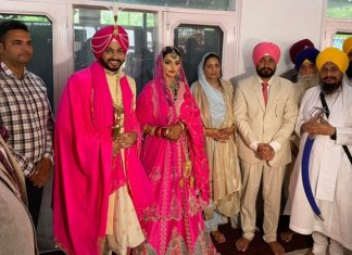 ਮੋਹਾਲੀ ‘ਚ ਮੁੱਖ ਮੰਤਰੀ ਚੰਨੀ ਦੇ ਬੇਟੇ ਦਾ ਹੋਇਆ ਆਨੰਦ ਕਾਰਜ, ਖੁਦ ਗੱਡੀ ਚਲਾ ਕੇ ਪਰਿਵਾਰ ਨਾਲ ਗੁਰਦੁਆਰੇ ਪੁੱਜੇ CM, ਪੰਗਤ ‘ਚ ਬੈਠ ਛਕਿਆ ਲੰਗਰ