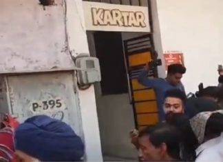 ਜਲੰਧਰ ਦੇ ਰਿਹਾਇਸ਼ੀ ਇਲਾਕੇ ‘ਚ ਖੁੱਲ੍ਹੇ ਗੈਸਟ ਹਾਊਸ ‘ਚ ਪੁਲਿਸ ਨੇ ਮਾਰਿਆ ਛਾਪਾ, ਕਈ ਲੜਕੇ-ਲੜਕੀਆਂ ਇਤਰਾਜ਼ਯੋਗ ਹਾਲਤ ‘ਚ ਕਾਬੂ