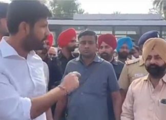 ਰਾਜਾ ਵੜਿੰਗ ਵੱਲੋਂ ਚੰਡੀਗੜ੍ਹ ਦੇ ਅੰਤਰਰਾਜੀ ਬੱਸ ਅੱਡੇ ਉੱਤੇ ਪ੍ਰਾਈਵੇਟ ਬੱਸ ਆਪ੍ਰੇਟਰਾਂ ਦੀ ਗੁੰਡਾਗਰਦੀ ਦਾ ਪਰਦਾਫ਼ਾਸ਼