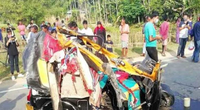 ਟਰੱਕ-ਆਟੋ ਰਿਕਸ਼ਾ ਦੀ ਜ਼ਬਰਦਸਤ ਟੱਕਰ ‘ਚ 10 ਦੀ ਮੌਤ