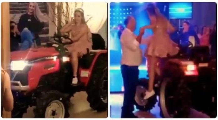 B’day ਮਨਾਉਣ ਟਰੈਕਟਰ ਚਲਾ ਕੇ ਪਾਰਟੀ ‘ਚ ਪਹੁੰਚੀ ਵਿਦੇਸ਼ੀ ਕੁੜੀ, Video Viral