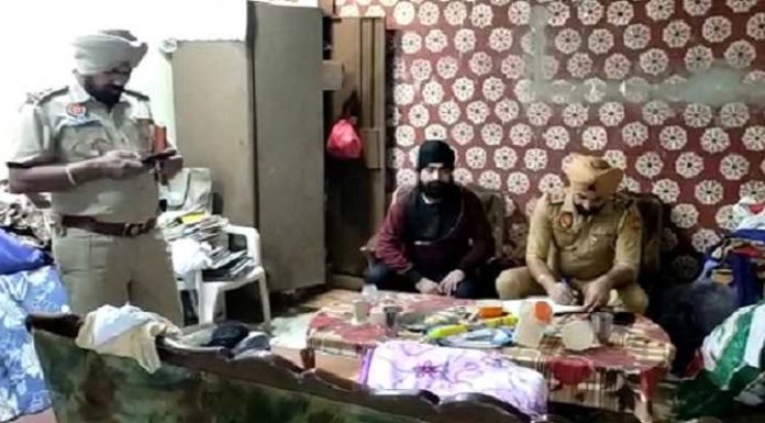 ਤਰਨਤਾਰਨ ‘ਚ ਵੱਡੀ ਵਾਰਦਾਤ, 6 ਕਿਲੋ ਸੋਨਾ ਤੇ 55 ਲੱਖ ਦੀ ਨਕਦੀ ਲੈ ਗਏ ਲੁਟੇਰੇ