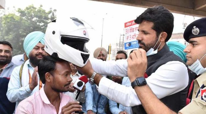 ਪੰਜਾਬ ਦੀਆਂ ਸੜਕਾਂ ਨੂੰ ਦੁਰਘਟਨਾ ਮੁਕਤ ਬਣਾਉਣ ਦੇ ਉਦੇਸ਼ ਨਾਲ ਰਾਜਾ ਵੜਿੰਗ ਵੱਲੋਂ ਬੱਚਿਆਂ ‘ਚ ਟ੍ਰੈਫਿਕ ਜਾਗਰੂਕਤਾ ਫੈਲਾਉਣ ਲਈ ਰਾਜ ਵਿਆਪੀ ਮੁਹਿੰਮ ‘ਨੋ ਚਲਾਨ ਡੇ’ ਦੀ ਸ਼ੁਰੂਆਤ