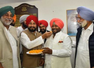 ਕੁਲਦੀਪ ਸਿੰਘ ਵੈਦ ਨੇ ਮੁੱਖ ਮੰਤਰੀ ਚਰਨਜੀਤ ਸਿੰਘ ਚੰਨੀ ਦੀ ਮੌਜੂਦਗੀ ‘ਚ ਪੰਜਾਬ ਸਟੇਟ ਵੇਅਰਹਾਊਸ ਕਾਰਪੋਰੇਸ਼ਨ ਦੇ ਚੇਅਰਮੈਨ ਵਜੋਂ ਅਹੁਦਾ ਸੰਭਾਲਿਆ