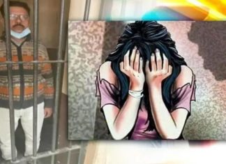 ਲਖਨਊ : ਘੱਟ ਗਿਣਤੀ ਭਲਾਈ ਵਿਭਾਗ ‘ਚ ਤਾਇਨਾਤ ਸਕੱਤਰ ਮਹਿਲਾ ਵਰਕਰ ਨਾਲ ਕਰਦਾ ਸੀ ਛੇੜਛਾੜ, Video ਵਾਇਰਲ ਹੋਣ ਤੋਂ ਬਾਅਦ ਪਹੁੰਚਿਆ ਸਲਾਖਾਂ ਪਿੱਛੇ