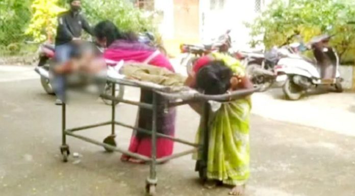 MP : ਬੱਸ ਭਰੀ ਹੋਣ ਕਾਰਨ ਕੰਡਕਟਰ ਨੇ ਸਕੂਲੀ ਬੱਚਿਆਂ ਨੂੰ ਨਹੀਂ ਦਿੱਤਾ ਬੈਠਣ, ਵਿਦਿਆਰਥੀ ਰੋਂਦਾ ਆਇਆ ਘਰ, ਦਰੱਖਤ ਨਾਲ ਲਟਕ ਕੇ ਲਗਾ ਲਿਆ ਫਾਹਾ