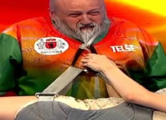 63 Kg ਭਾਰੀ ਔਰਤ ਨੂੰ ਦਾੜ੍ਹੀ ਨਾਲ ਚੁੱਕ ਕੇ ਬਣਾਇਆ ਵਿਸ਼ਵ ਰਿਕਾਰਡ, Video ਵੇਖ ਉਡ ਜਾਣਗੇ ਹੋਸ਼