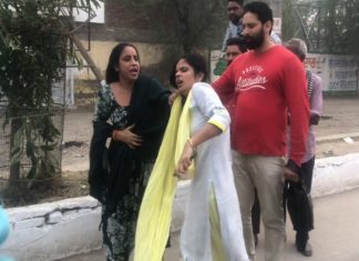 ਪਤਨੀ ਨੇ ਪਤੀ ਨੂੰ ਰੰਗੇ ਹੱਥੀਂ ਫੜਿਆ ਦੂਜੀ ਔਰਤ ਨਾਲ; ਮੁਕਤਸਰ ਬੱਸ ਅੱਡੇ ‘ਤੇ ਦੋਵੇਂ ਹੋਈਆਂ ਗੁੱਥਮ-ਗੁੱਥੀ