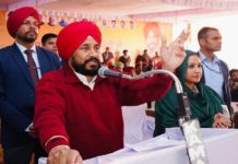 ਪੰਜਾਬ ਸਰਕਾਰ ਦਾ ਵੱਡਾ ਐਲਾਨ, ਸਾਰੇ ਵਿਦਿਆਰਥੀਆਂ ਲਈ ਮੁਫ਼ਤ ਬੱਸ ਸੇਵਾ, CM ਚੰਨੀ ਖੁਦ ਬੱਸ ਚਲਾ ਕੇ ਪੁੱਜੇ