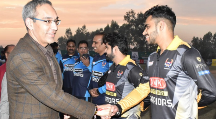 ਐਡੀਸ਼ਨਲ ਕਮਿਸ਼ਨਰ ਇਨਕਮ ਟੈਕਸ ਗਿਰੀਸ਼ ਬਾਲੀ ਤੇ ਆਈਜੀਪੀ ਵੱਲੋਂ ਜਲੰਧਰ ਹਾਈਟਸ ਕ੍ਰਿਕਟ ਪ੍ਰੀਮੀਅਰ ਲੀਗ ਦਾ ਉਦਘਾਟਨ