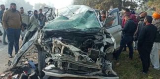 ਡੇਰਾਬੱਸੀ ‘ਚ ਭਿਆਨਕ ਹਾਦਸਾ : ਦੇਰ ਰਾਤ 2 ਕਾਰਾਂ ਦੀ ਟੱਕਰ, 4 ਮਹੀਨੇ ਦੇ NRI ਬੱਚੇ ਸਮੇਤ 4 ਦੀ ਮੌਤ