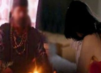 ਧਾਰਮਿਕ ਡੇਰੇ ਦਾ ਸੇਵਾਦਾਰ ਕੁੜੀ ਨਾਲ ਕਰਦਾ ਸੀ ਛੇੜਛਾੜ, ਪਤਨੀ ਨੇ ਵੀਡੀਓ ਬਣਾ ਕੀਤੀ ਵਾਇਰਲ, ਵੇਖੋ Video