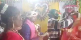 Video : ਜੈਮਾਲਾ ਪਹਿਨਾਉਣ ਜਾ ਰਿਹਾ ਸੀ ਲਾੜਾ, ਪ੍ਰੇਮੀ ਨੇ ਵਿੱਚ ਆ ਕੇ ਭਰ ਦਿੱਤੀ ਲਾੜੀ ਦੀ ਮਾਂਗ ਤੇ ਫਿਰ…