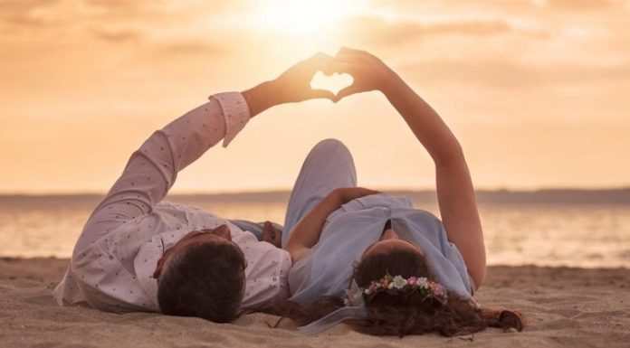 Awesome! ਹਨੀਮੂਨ ‘ਤੇ ਦੋਸਤਾਂ ਨੂੰ ਨਾਲ ਲਿਜਾਣਾ ਚਾਹੁੰਦਾ ਸੀ ਵਿਅਕਤੀ, ਜਦੋਂ ‘ਪਤਨੀ’ ਨੂੰ ਲੱਗਾ ਪਤਾ ਤਾਂ ਹੋਇਆ ਕੁਝ ਅਜਿਹਾ