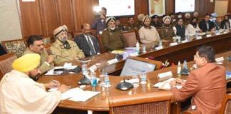 ਰੇਤ ਦੇ ਗੈਰ-ਕਾਨੂੰਨੀ ਖਣਨ ਦੀ ਜਾਣਕਾਰੀ ਦਿਓ ਅਤੇ 25000 ਰੁਪਏ ਇਨਾਮ ਪਾਓ; ਮੁੱਖ ਮੰਤਰੀ ਵੱਲੋਂ ਡਿਪਟੀ ਕਮਿਸ਼ਨਰਾਂ ਨੂੰ ਪਹਿਲਕਦਮੀ ਸ਼ੁਰੂ ਕਰਨ ਦੇ ਨਿਰਦੇਸ਼