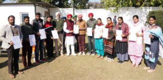 ਮੁੱਖ ਮੰਤਰੀ ਨੇ ਖੇਤੀ ਕਾਨੂੰਨਾਂ ਵਿਰੁੱਧ ਸੰਘਰਸ਼ ਦੌਰਾਨ ਜਾਨਾਂ ਗੁਆਉਣ ਵਾਲੇ ਕਿਸਾਨਾਂ ਦੇ 11 ਪਰਿਵਾਰਕ ਮੈਂਬਰਾਂ ਨੂੰ ਸੌਂਪੇ ਨਿਯੁਕਤੀ ਪੱਤਰ