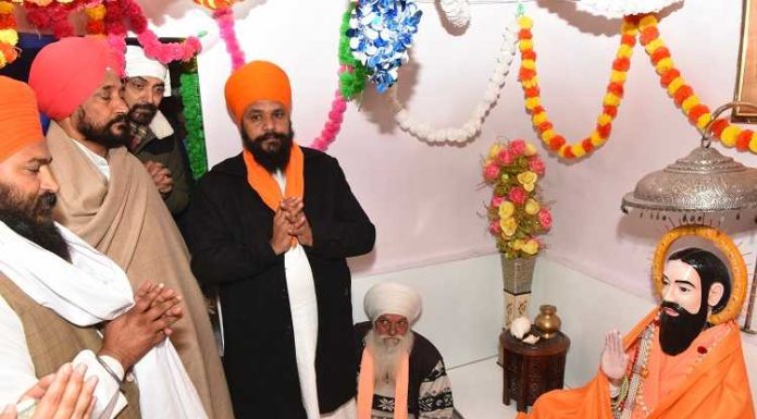 ਮੁੱਖ ਮੰਤਰੀ ਚੰਨੀ ਖੁਰਾਲਗੜ੍ਹ ਸਾਹਿਬ ਵਿਖੇ ਸ੍ਰੀ ਗੁਰੂ ਰਵਿਦਾਸ ਜੀ ਦੇ ਤਪ ਅਸਥਾਨ ਵਿਖੇ ਹੋਏ ਨਤਮਸਤਕ