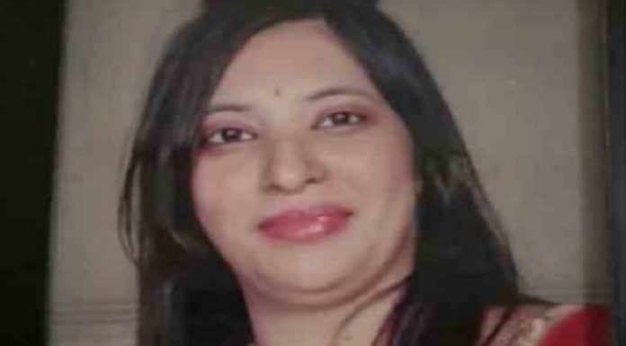 ਜੀਟੀਬੀ ਨਗਰ ਸੁਸਾਈਡ ਕੇਸ : ਕੈਨੇਡਾ ਰਹਿੰਦੀ ਨਣਾਨ ਭੜਕਾਉਂਦੀ ਸੀ ਪਤੀ ਲਵਲੀਨ ਨੂੰ, ਲੁਕ-ਆਊਟ ਨੋਟਿਸ ਜਾਰੀ