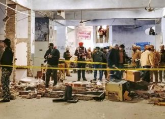 ਅੰਦਰ ਡੈੱਡ ਬਾਡੀ ਪਈ ਹੈ.. ਮੈਂ ਖੁਦ ਹੱਥ ਲਾ ਕੇ ਦੇਖਿਆ… ਪੜ੍ਹੋ ਲੁਧਿਆਣਾ ਕੋਰਟ ‘ਚ ਹੋਏ ਬਲਾਸਟ ਦੇ ਚਸ਼ਮਦੀਦ ਵਕੀਲ ਨੇ ਕੀ-ਕੀ ਦੱਸਿਆ