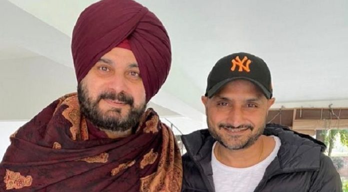 ਕੀ ਕਾਂਗਰਸ ਦਾ ‘ਹੱਥ’ ਫੜਨਗੇ ਹਰਭਜਨ ਸਿੰਘ? ਨਵਜੋਤ ਸਿੱਧੂ ਨੇ ਭੱਜੀ ਨਾਲ ਸ਼ੇਅਰ ਕੀਤੀ “ਸੰਭਾਵਨਾਵਾਂ ਨਾਲ ਭਰੀ ਤਸਵੀਰ…