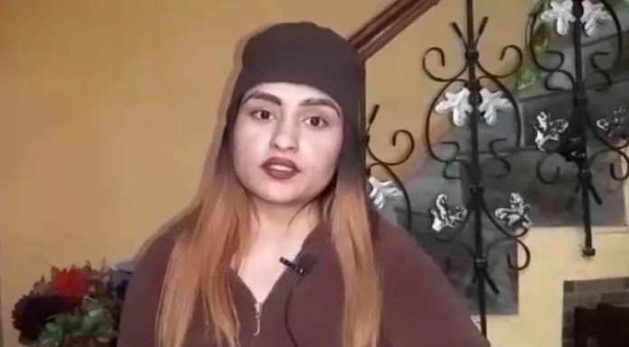 ਸੋਨੀ ਮਾਨ ਦੇ ਗੀਤ ‘ਸੁਣ ਤੱਤਾ-ਤੱਤਾ’ ਤੋਂ ਸ਼ੁਰੂ ਹੋਇਆ ਵਿਵਾਦ, ਗਾਇਕਾ ਕਹਿੰਦੀ ਨਾ ਮੁਆਫੀ ਮੰਗਣੀ ਤੇ ਨਾ ਗਾਣਾ ਹੋਊ Delete, ਵੇਖੋ Video