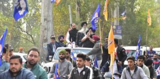 ਸੁਖਬੀਰ ਬਾਦਲ ਦੀ ਕਾਂਗਰਸ ਨੂੰ ਚੁਣੌਤੀ, ਕਿਹਾ- ਦਮ ਹੈ ਤਾਂ ਆਪਣਾ ਸੀਐੱਮ ਉਮੀਦਵਾਰ ਐਲਾਨੇ