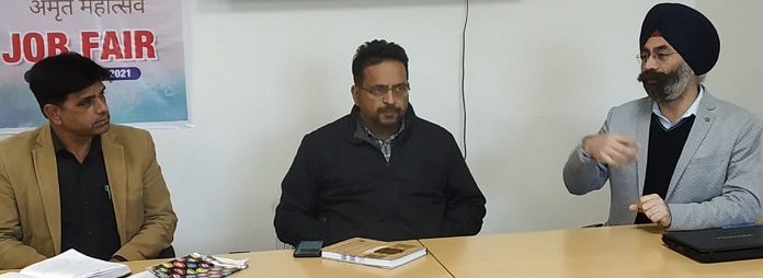 ਵਿਧਾਨ ਸਭਾ ਚੋਣਾਂ ਦੌਰਾਨ ਪੇਡ ਨਿਊਜ਼ ਅਤੇ ਇਸ਼ਤਿਹਾਰੀ ਸਮੱਗਰੀ ‘ਤੇ ਸਖ਼ਤ ਨਜ਼ਰ ਰੱਖਣ ਲਈ ਪ੍ਰਸ਼ਾਸਨ – ਡੀ ਸੀ