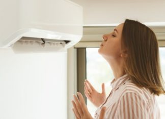 ਏ.ਸੀ. ਦੀ ਠੰਡੀ ਹਵਾ ਲੈਣ ਵਾਲਿਆਂ ਨੂੰ ਲੱਗੇਗਾ ਭਾਰੀ ਬਿਜਲੀ ਬਿੱਲਾਂ ਦਾ ਕਰੰਟ, ਪੜ੍ਹੋ ਕੀ ਹੈ ਸਰਕਾਰ ਦੀ ਤਿਆਰੀ