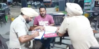 ਖੰਨਾ ‘ਚ ਨੈਸ਼ਨਲ ਹਾਈਵੇ ‘ਤੇ ਪੁਲਿਸ ਦੀ ਵਰਦੀ ‘ਚ ਲੁਟੇਰਿਆਂ ਨੇ ਮਨੀ ਐਕਸਚੇਂਜਰ ਤੋਂ ਕਾਰ, ਕੈਸ਼ ਲੁੱਟਿਆ