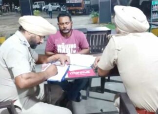 ਖੰਨਾ ‘ਚ ਨੈਸ਼ਨਲ ਹਾਈਵੇ ‘ਤੇ ਪੁਲਿਸ ਦੀ ਵਰਦੀ ‘ਚ ਲੁਟੇਰਿਆਂ ਨੇ ਮਨੀ ਐਕਸਚੇਂਜਰ ਤੋਂ ਕਾਰ, ਕੈਸ਼ ਲੁੱਟਿਆ