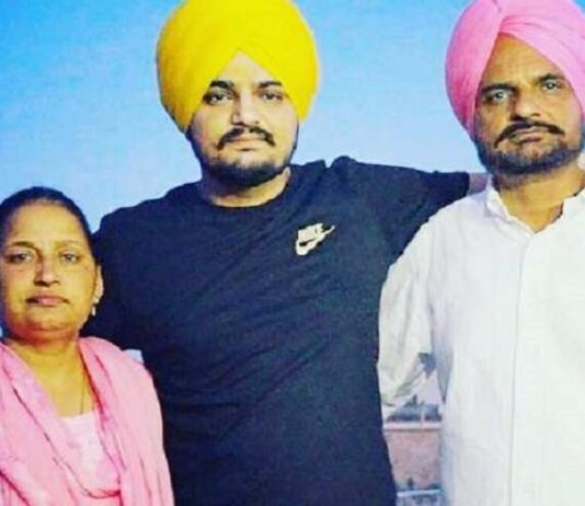 ਸੋਗ ‘ਚ ਡੁੱਬਿਆ ਮਾਨਸਾ ਦਾ ਮੂਸੇਵਾਲਾ ਪਿੰਡ, ਫੈਨਜ ਨੇ ਕੀਤੀ ਸ਼ਹਿਰ ਤੇ ਬਾਜਾਰ ਬੰਦ ਰੱਖਣ ਦੀ ਅਪੀਲ