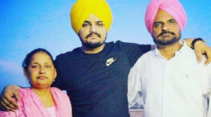 ਸੋਗ ‘ਚ ਡੁੱਬਿਆ ਮਾਨਸਾ ਦਾ ਮੂਸੇਵਾਲਾ ਪਿੰਡ, ਫੈਨਜ ਨੇ ਕੀਤੀ ਸ਼ਹਿਰ ਤੇ ਬਾਜਾਰ ਬੰਦ ਰੱਖਣ ਦੀ ਅਪੀਲ